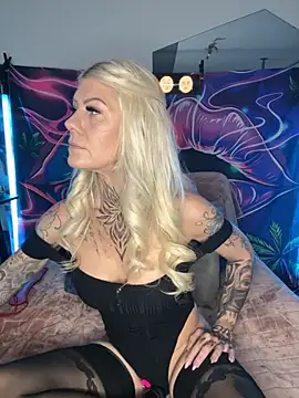 Snapshot of Tata-Ink chatting on October 15, 2025, 9:20 am Tata-Ink online show from October 15, 2025, 9:20 am