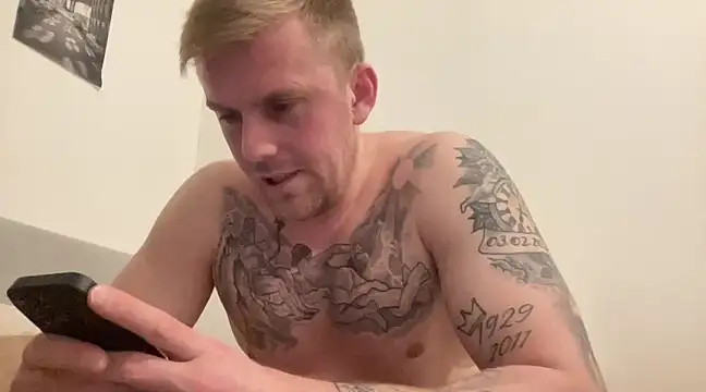 BulkAndTattoos online show from January 3, 2025, 10:51 pm