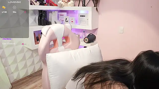 Mara-Bella online show from January 14, 2026, 11:09 pm