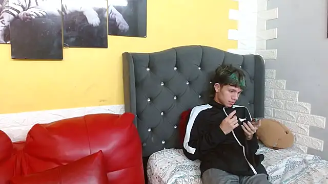 andy dan18 online show from February 3, 2026, 7:52 pm