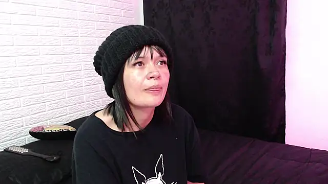 Snapshot of rousstattoo chatting on December 29, 2024, 4:38 am rousstattoo online show from December 29, 2024, 4:38 am