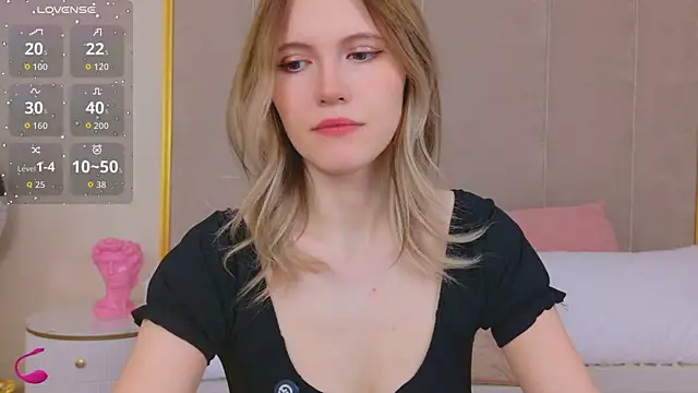 NellieLoyns online show from July 10, 2026, 5:26 pm