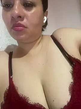 MommyHelpsmee online show from July 7, 2026, 12:35 am