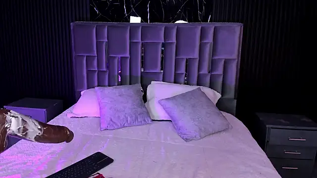 LolaAngellx online show from November 18, 2025, 9:03 am