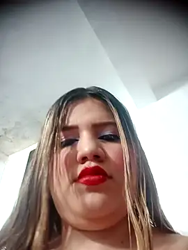 Snapshot of AMYCOO_PER33 chatting on March 21, 2025, 10:17 am AMYCOO PER33 online show from March 21, 2025, 10:17 am
