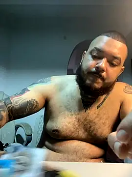 Snapshot of El_Titan1998 chatting on October 30, 2025, 11:55 am El Titan1998 online show from October 30, 2025, 11:55 am