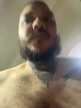 Snapshot of El_Titan1998 chatting on October 31, 2025, 11:44 am El Titan1998 online show from October 31, 2025, 11:44 am