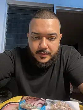 Snapshot of El_Titan1998 chatting on November 13, 2025, 11:03 pm El Titan1998 online show from November 13, 2025, 11:03 pm