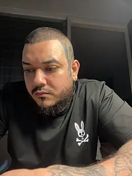 Snapshot of El_Titan1998 chatting on November 20, 2025, 11:26 pm El Titan1998 online show from November 20, 2025, 11:26 pm