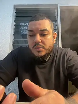 Snapshot of El_Titan1998 chatting on November 30, 2025, 12:31 pm El Titan1998 online show from November 30, 2025, 12:31 pm