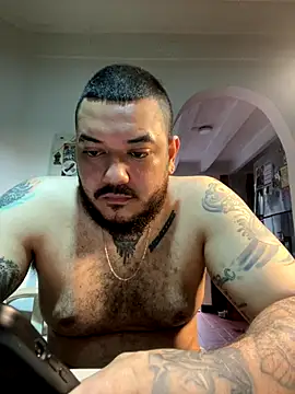 Snapshot of El_Titan1998 chatting on December 18, 2025, 2:01 pm El Titan1998 online show from December 18, 2025, 2:01 pm