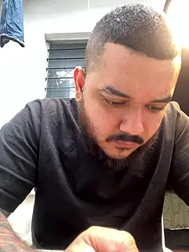 Snapshot of El_Titan1998 chatting on January 11, 2026, 3:28 pm El Titan1998 online show from January 11, 2026, 3:28 pm