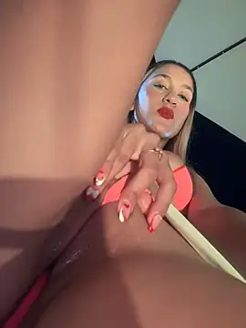 Snapshot of Mariapaula chatting on January 17, 2025, 11:40 pm Mariapaula online show from January 17, 2025, 11:40 pm