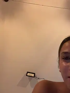 Snapshot of Mariapaula chatting on February 1, 2025, 8:26 pm Mariapaula online show from February 1, 2025, 8:26 pm