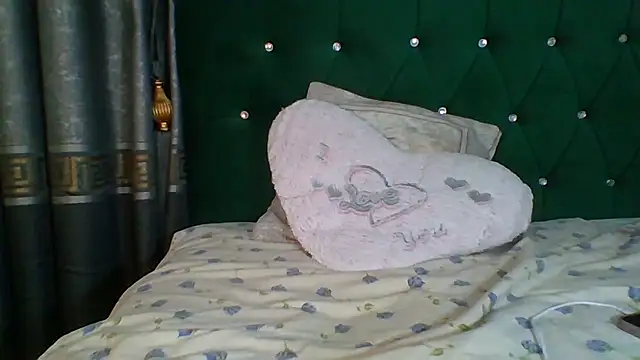 Snapshot of LeydiLi chatting on March 20, 2025, 7:04 pm LeydiLi online show from March 20, 2025, 7:04 pm