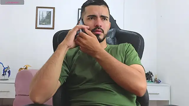 Snapshot of Massimoo_07 chatting on September 20, 2025, 3:35 pm Massimoo 07 online show from September 20, 2025, 3:35 pm