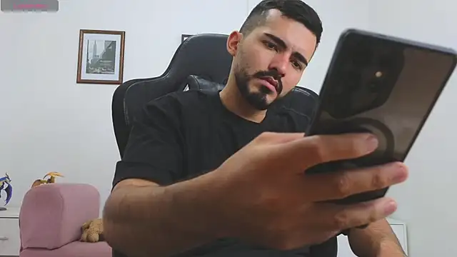 Snapshot of Massimoo_07 chatting on September 23, 2025, 3:26 pm Massimoo 07 online show from September 23, 2025, 3:26 pm