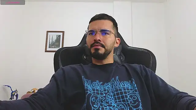 Snapshot of Massimoo_07 chatting on September 26, 2025, 2:54 pm Massimoo 07 online show from September 26, 2025, 2:54 pm