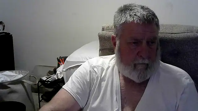 Snapshot of viejo_oso chatting on March 7, 2026, 6:21 am viejo oso online show from March 7, 2026, 6:21 am