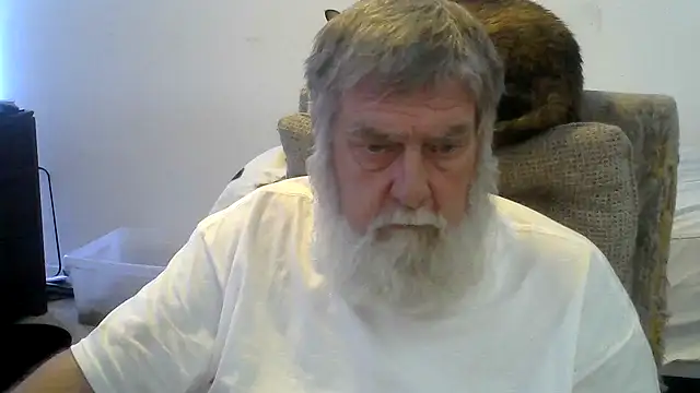 Snapshot of viejo_oso chatting on May 31, 2026, 11:28 pm viejo oso online show from May 31, 2026, 11:28 pm