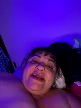 Snapshot of Luciouslouise72@xh chatting on December 17, 2025, 12:00 pm Luciouslouise72xh online show from December 17, 2025, 12:00 pm