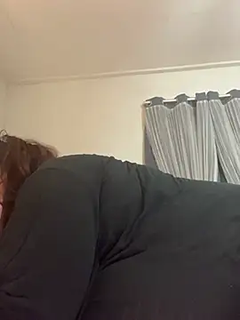 Snapshot of Luciouslouise72@xh chatting on March 2, 2026, 7:48 am Luciouslouise72xh online show from March 2, 2026, 7:48 am