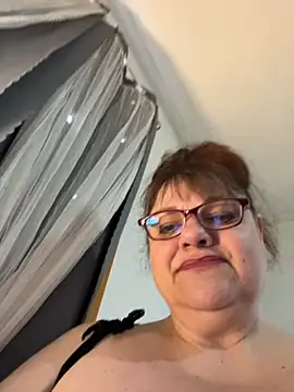 Snapshot of Luciouslouise72@xh chatting on March 9, 2026, 11:20 pm Luciouslouise72xh online show from March 9, 2026, 11:20 pm