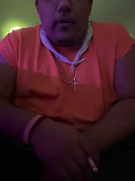 Snapshot of cloudy_couple444 chatting on February 3, 2025, 5:40 am cloudy couple444 online show from February 3, 2025, 5:40 am