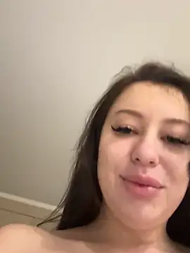 Snapshot of AndreaMood chatting on January 6, 2025, 1:31 am AndreaMood online show from January 6, 2025, 1:31 am