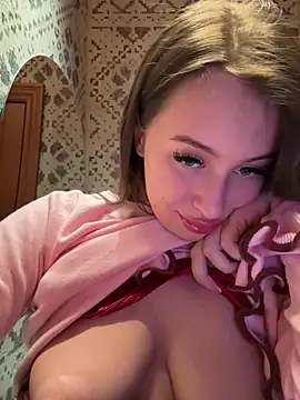 Snapshot of AndreaMood chatting on February 1, 2025, 9:54 am AndreaMood online show from February 1, 2025, 9:54 am