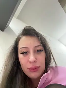 Snapshot of AndreaMood chatting on February 9, 2025, 11:04 am AndreaMood online show from February 9, 2025, 11:04 am