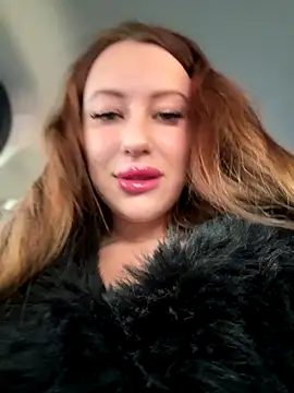 Snapshot of AndreaMood chatting on October 2, 2025, 1:34 am AndreaMood online show from October 2, 2025, 1:34 am
