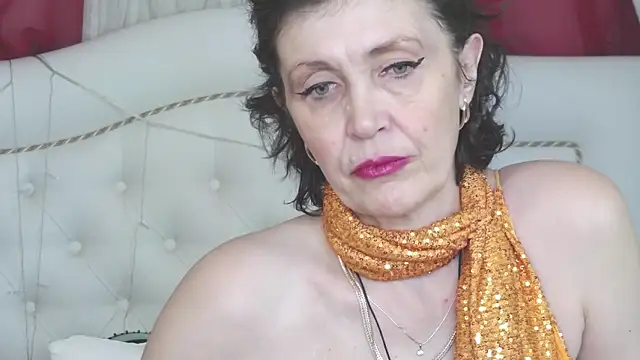 Snapshot of SilviaHart chatting on December 14, 2025, 6:52 am SilviaHart online show from December 14, 2025, 6:52 am