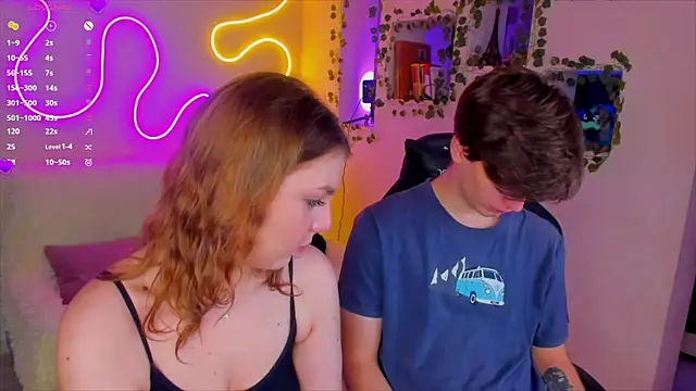 RobertAndLinela online show from December 31, 2024, 1:08 pm