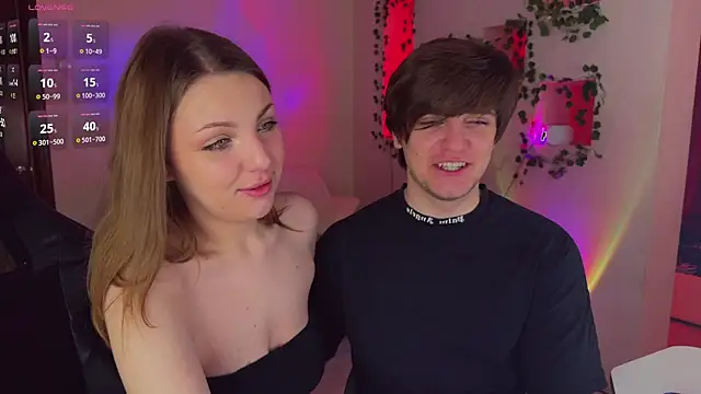 RobertAndLinela online show from April 12, 2026, 11:26 am