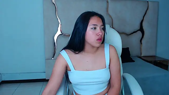 Snapshot of IsabellRodriguez18 chatting on February 5, 2025, 10:19 am IsabellRodriguez18 online show from February 5, 2025, 10:19 am