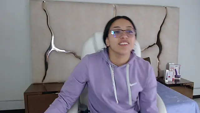 Snapshot of IsabellRodriguez18 chatting on March 5, 2025, 4:13 am IsabellRodriguez18 online show from March 5, 2025, 4:13 am