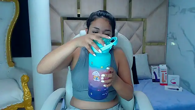 Snapshot of IsabellRodriguez18 chatting on March 7, 2025, 7:19 am IsabellRodriguez18 online show from March 7, 2025, 7:19 am