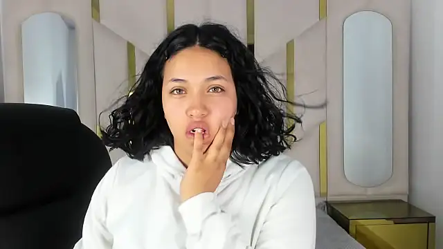Snapshot of IsabellRodriguez18 chatting on September 13, 2025, 3:17 am IsabellRodriguez18 online show from September 13, 2025, 3:17 am