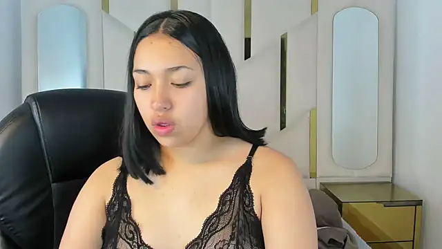 Snapshot of IsabellRodriguez18 chatting on October 7, 2025, 3:25 am IsabellRodriguez18 online show from October 7, 2025, 3:25 am