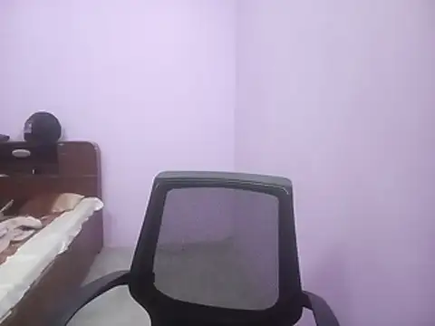 Snapshot of IamRentedBoybfriend chatting on December 23, 2025, 2:31 am IamRentedBoybfriend online show from December 23, 2025, 2:31 am