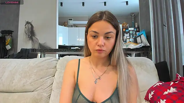 Mia   murrr online show from May 8, 2026, 2:17 am