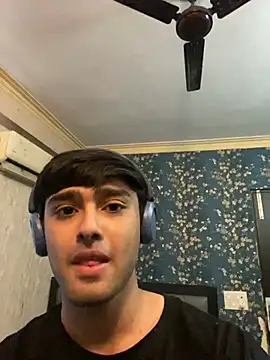 Snapshot of sunny49477 chatting on December 24, 2024, 4:33 am sunny49477 online show from December 24, 2024, 4:33 am