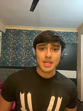 Snapshot of sunny49477 chatting on December 26, 2024, 5:40 pm sunny49477 online show from December 26, 2024, 5:40 pm