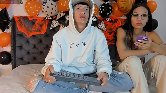 two milkyway online show from October 14, 2025, 12:50 pm