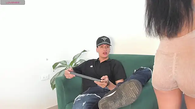 two milkyway online show from October 27, 2025, 1:37 pm