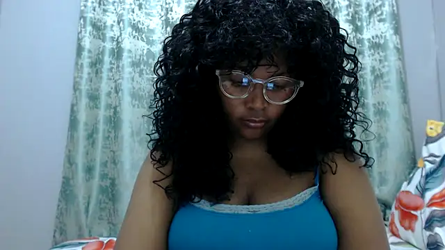 Snapshot of Teassa90 chatting on October 15, 2025, 7:52 am Teassa90 online show from October 15, 2025, 7:52 am