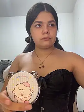 Snapshot of pretty_angela1 chatting on September 15, 2025, 9:37 pm pretty angela1 online show from September 15, 2025, 9:37 pm