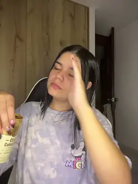 Snapshot of pretty_angela1 chatting on December 16, 2025, 1:54 am pretty angela1 online show from December 16, 2025, 1:54 am