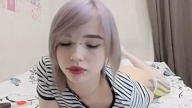 emodreamgirl online show from April 16, 2026, 10:23 pm